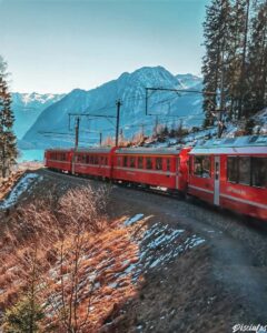 Vista del Trenino Rosso del Bernina